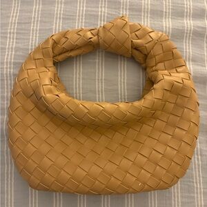 Elegant Tan Woven Women's purse